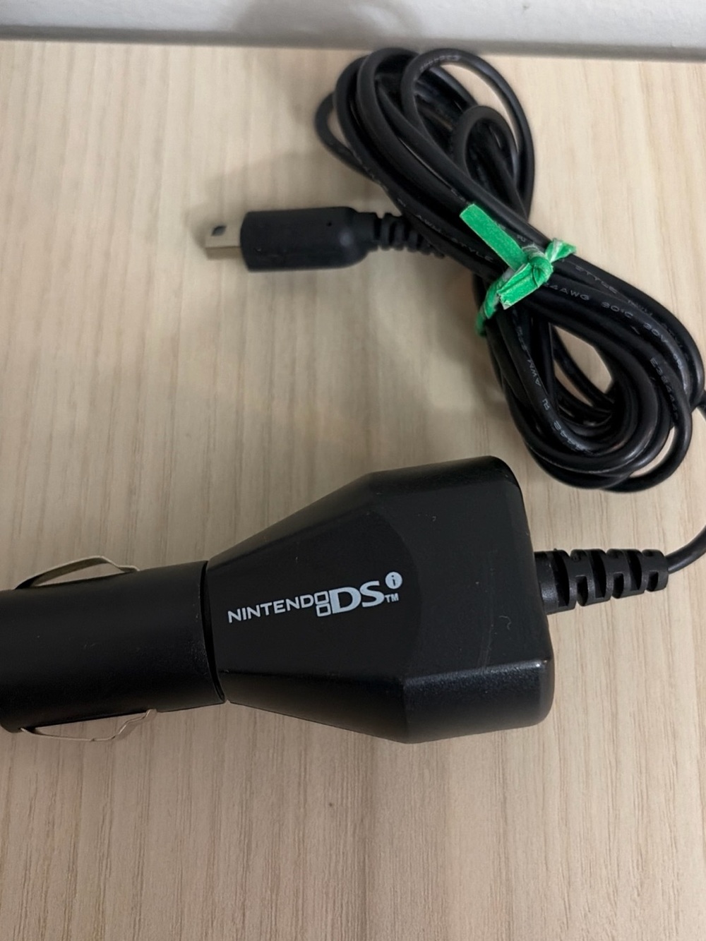 Nintendo DS Black Car Charger with Mini USB Cable